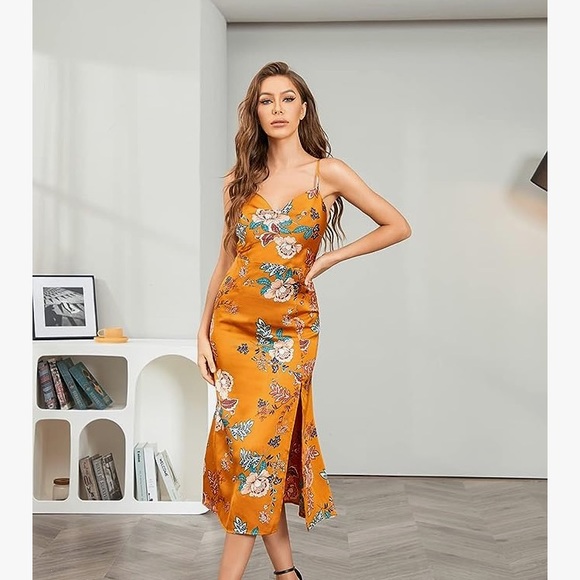 Floral spaghetti strap dress - Picture 3 of 7